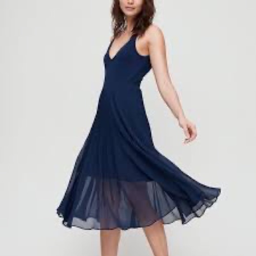 Aritzia Wilfred Daphnee Dress